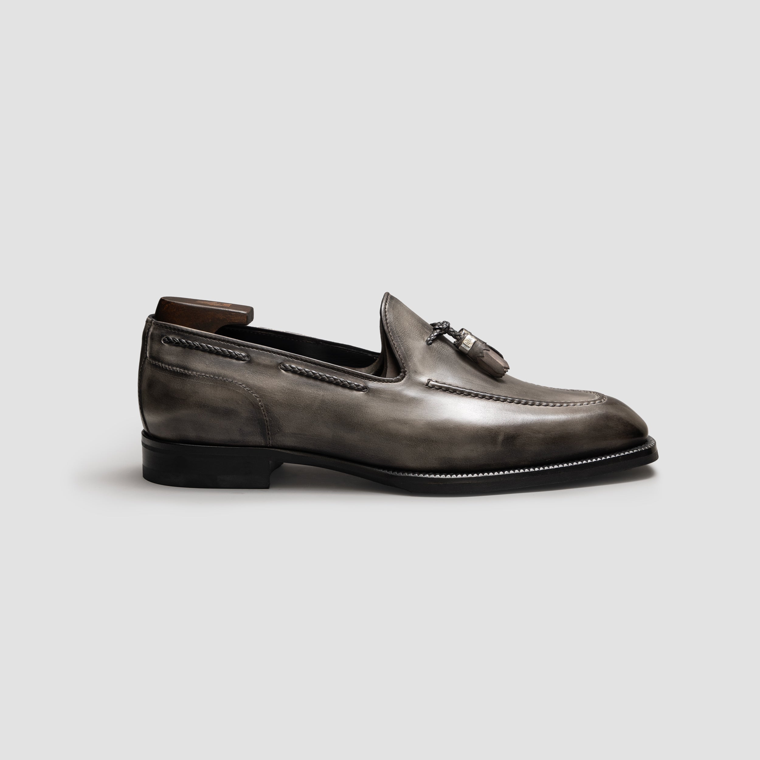 Vesuvio Antracite Grey Men's Tassel Loafer Scarpe di Bianco Vesuvio Antracite Grey Men's Tassel Loafer Scarpe di Bianco