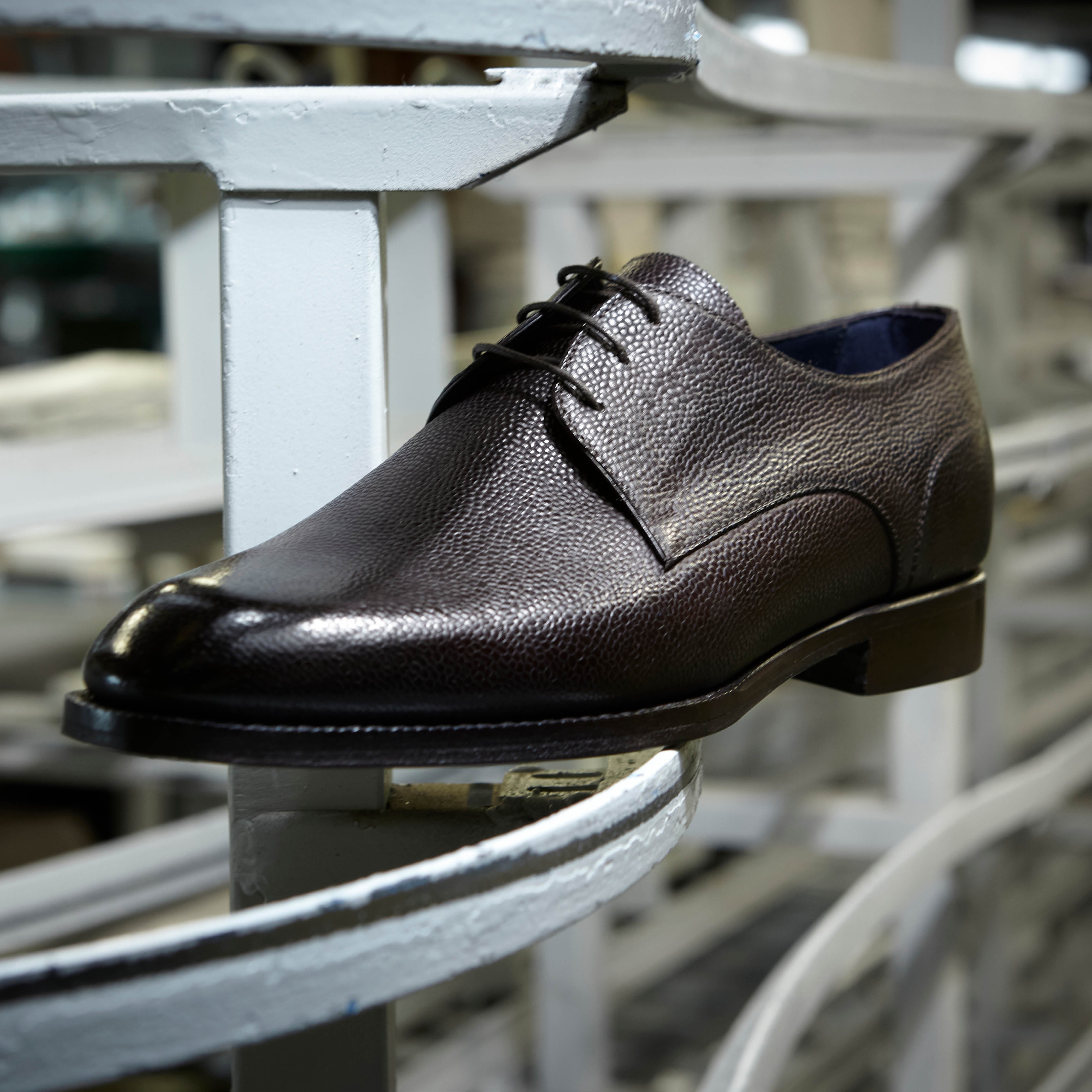 Cardano Pebble Grain Bitter Chocolate Men's Derby